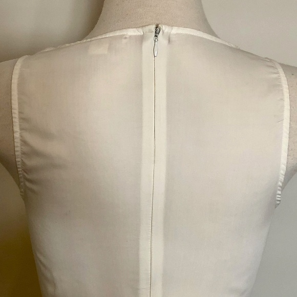 Very J Sleeveless White Hi-Low Top - Picture 8 of 10